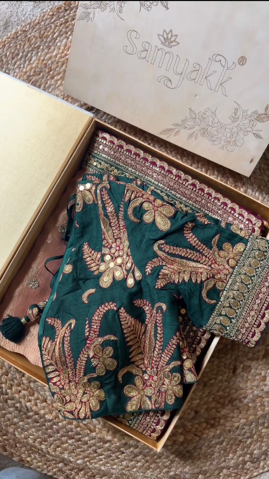New benglori silk febric Febric with Thred & Sequnce work Saree