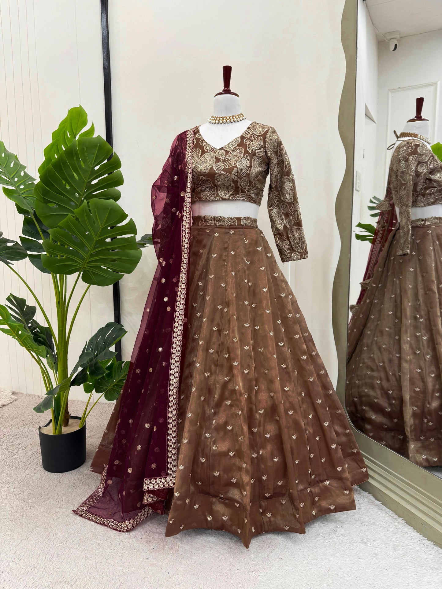 BEAUTIFUL JIMI CHOO SEQUENCE WORK LEHENGA CHOLI